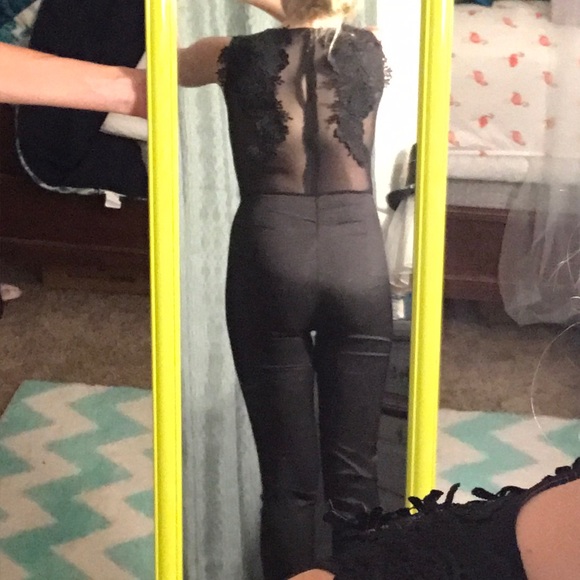 Lace Jumpsuit😍💚🤤 - Picture 4 of 8